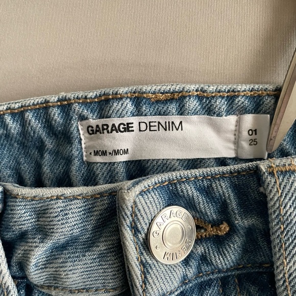 Garage Denim Mom Jeans - Picture 4 of 5